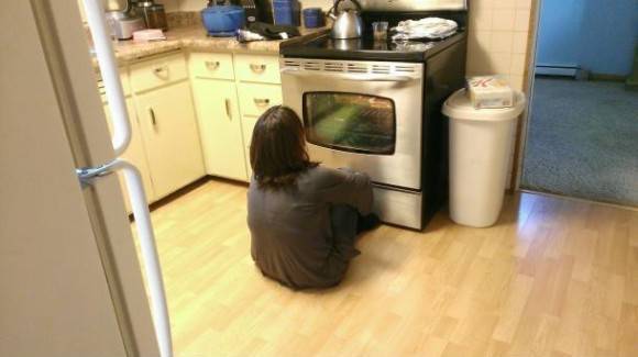 Mom got her first windowed oven.