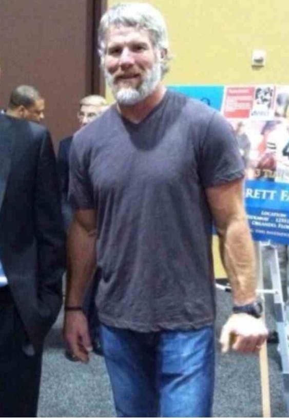Brett Favre is looking like jacked Santa these days