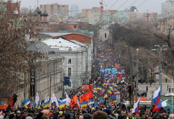 Approx. 70000 Russians marched against war with Ukraine in Moscow today.