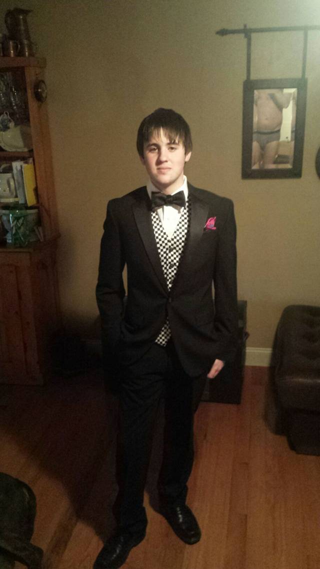 Got a new tux today and decided to get a picture. I accidentally sent this to my girlfriend