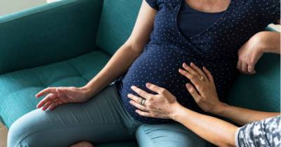 The Reason Why Pregnant Women Hate It When Someone Touches Their Belly