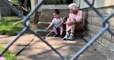 2-year-old And 99-year-old Neighbours Are Best Friends And It’s Wholesome AF
