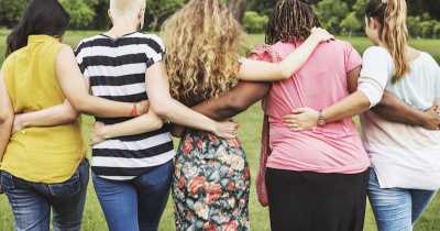 Tweet Insulting Women For Complimenting Each Other On Social Media Goes Viral
