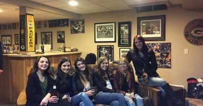 Internet Confused Over This Optical illusion Of Six Women And Their Legs