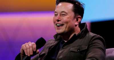 Elon Musk Claims He Doesn't Own A Home, Sleeps At Friend's Spare Bedroom