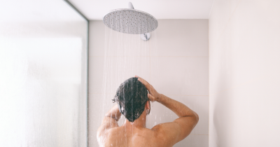 Why You Should Always Shower At Night Instead Of The Morning, According To A Doctor