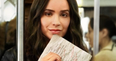 Netflix's New Rom-Com Is So Relatable It's Making Viewers Rethink Their Relationships